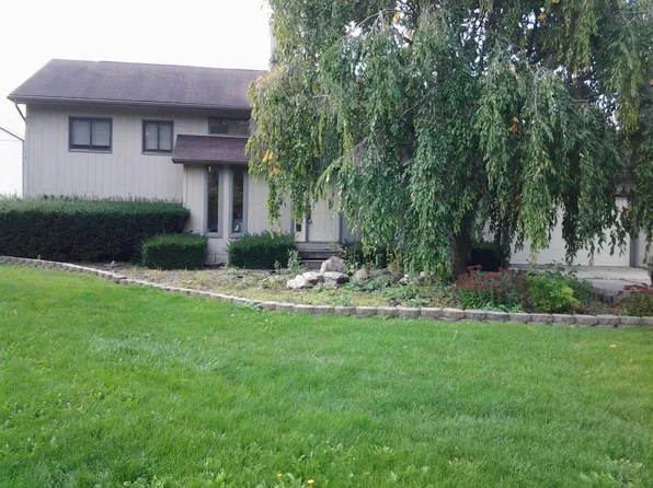 6807 E Galway Cir, Dimondale, MI 48821