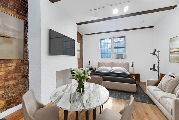 Rented by REAL New York | media 17