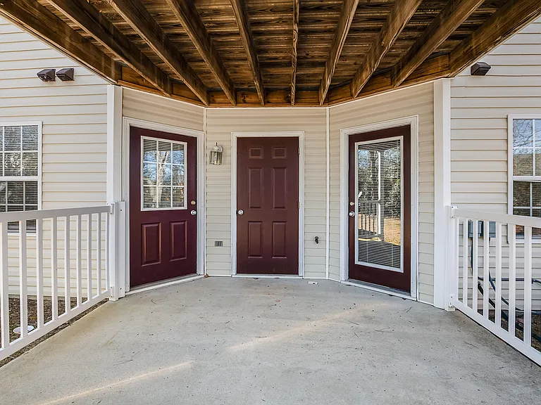 Spring Lake Apartments — Photo 10