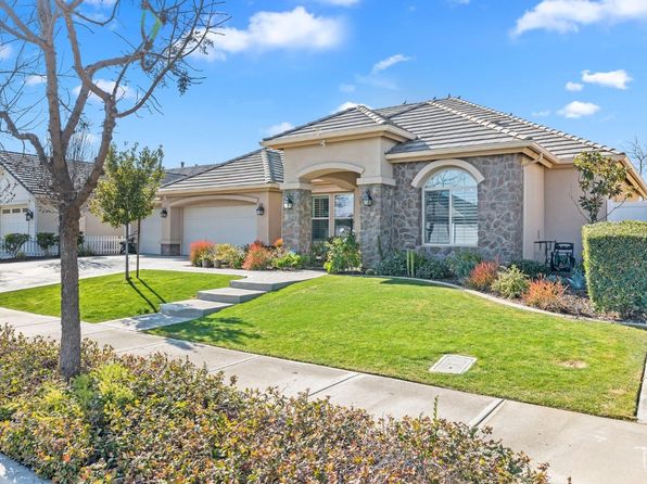 2811 Barrowby St, Bakersfield, CA 93311