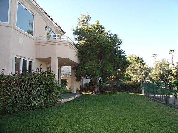 large rear yard