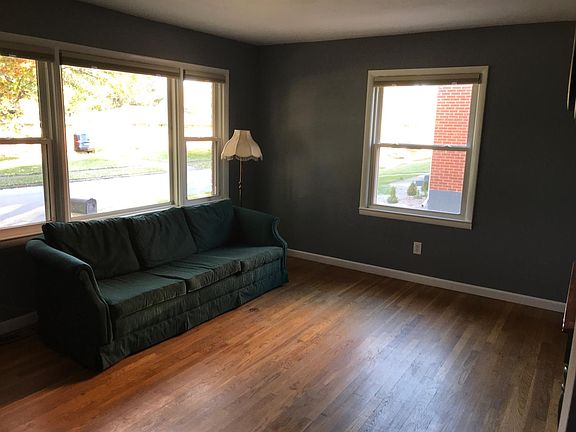 4th image of 631 Rosewood Dr