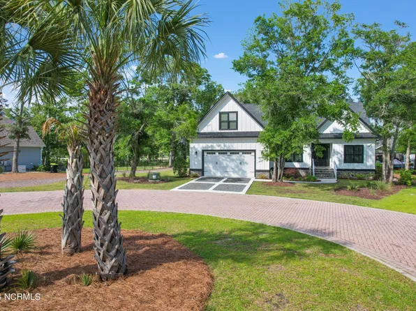 1689 Back Bay Drive SW, Shallotte, NC 28470