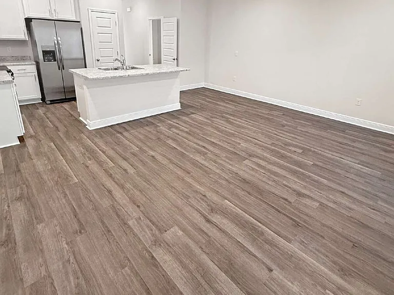 1306 Leeway Dr — Photo 3