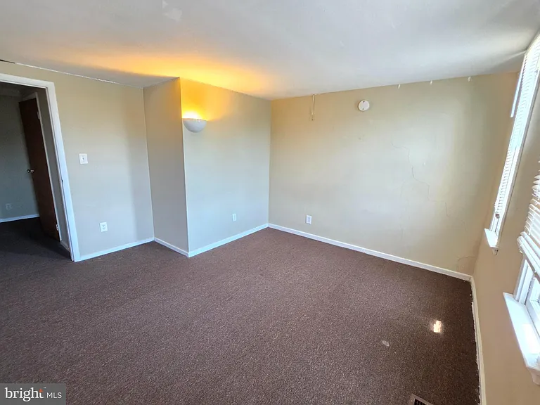 4037 Baltimore Ave — Photo 15