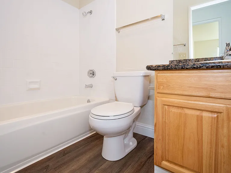 Peppertree Apartments — Photo 42