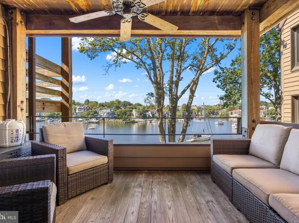 11 President Point Dr Unit A2, Annapolis, MD 21403