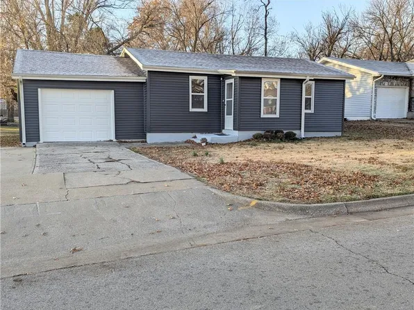 1101 W Hickory St, Nevada, MO 64772