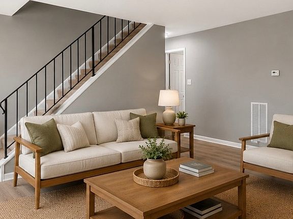 3rd image of 462 Degas Cir