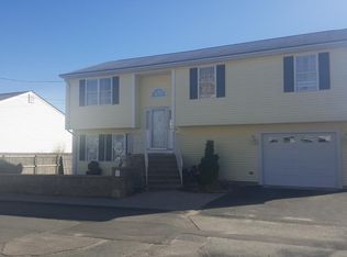 108 Sedan St, Providence, RI 02904