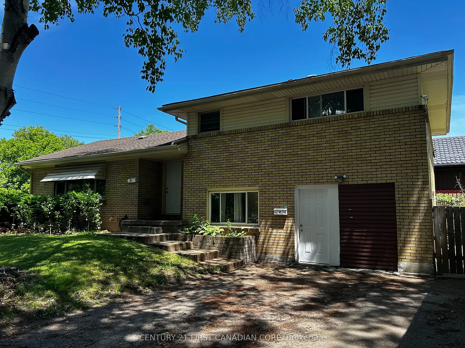 4 bed, $2,300 — Photo 2
