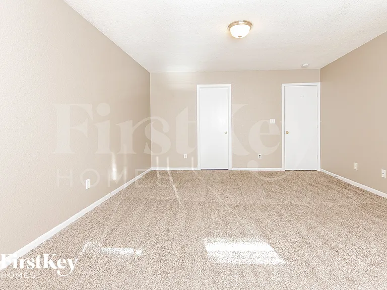 1820 Long Lake Dr — Photo 15