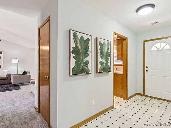 5th image of 9497 Magnoliawood Dr