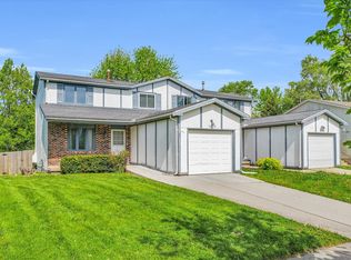1406 Challis Dr, Bloomington, IL