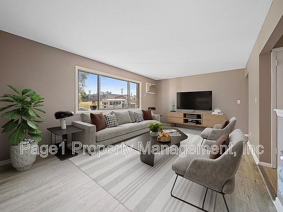 3rd image of 130 Flintridge Dr APT 9