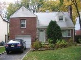 239 Pine St, Teaneck, NJ 07666