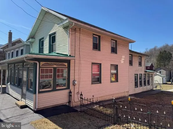 93 Centre St, Pt Clinton, PA 19549