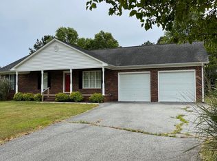 525 Jordan Creek Dr, Burlington, NC 27217