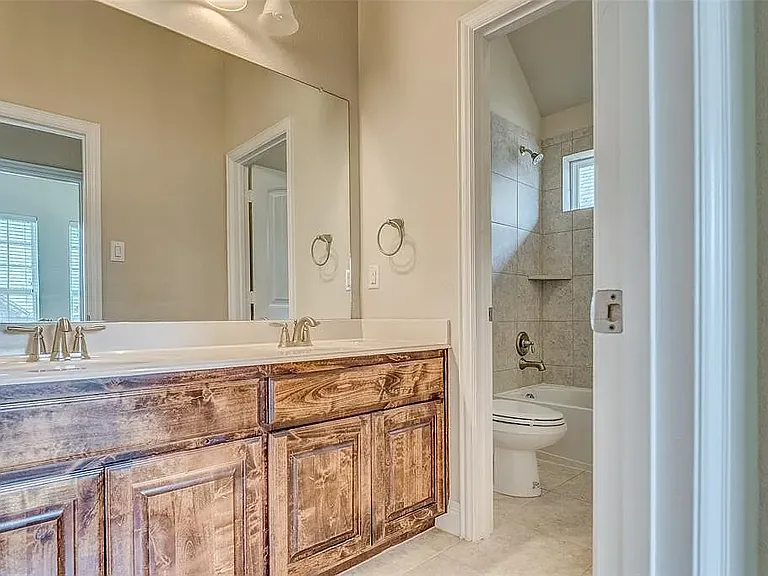 2512 Fountain Gate Dr — Photo 21