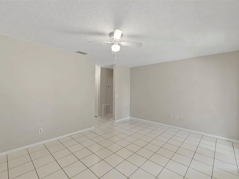 8124 Omaha Cir — Photo 20