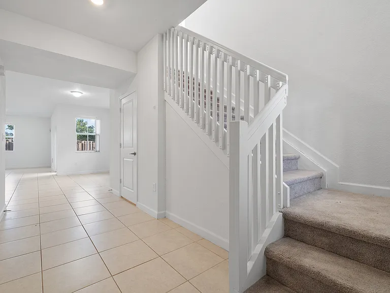 2405 NW 131st Cir — Photo 5