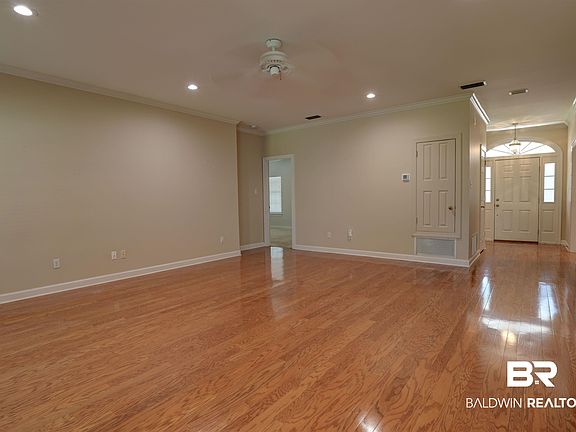 5th image of 27192 Creekwood Dr