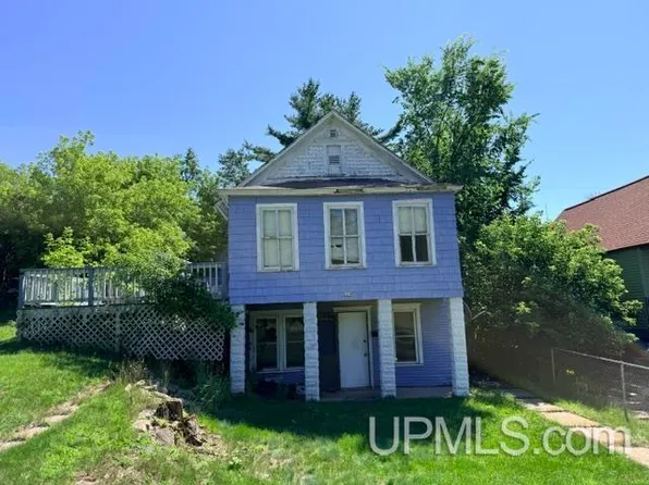 604 Chestnut St, Norway, MI 49870
