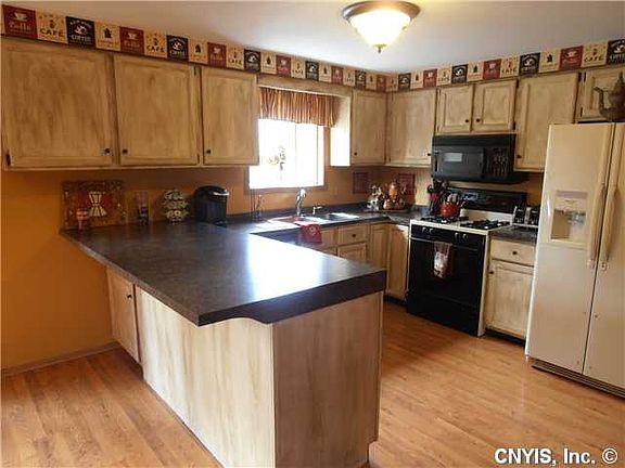 3rd image of 4983 Alexis Dr