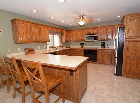 3rd image of 4141 Cromwell Dr