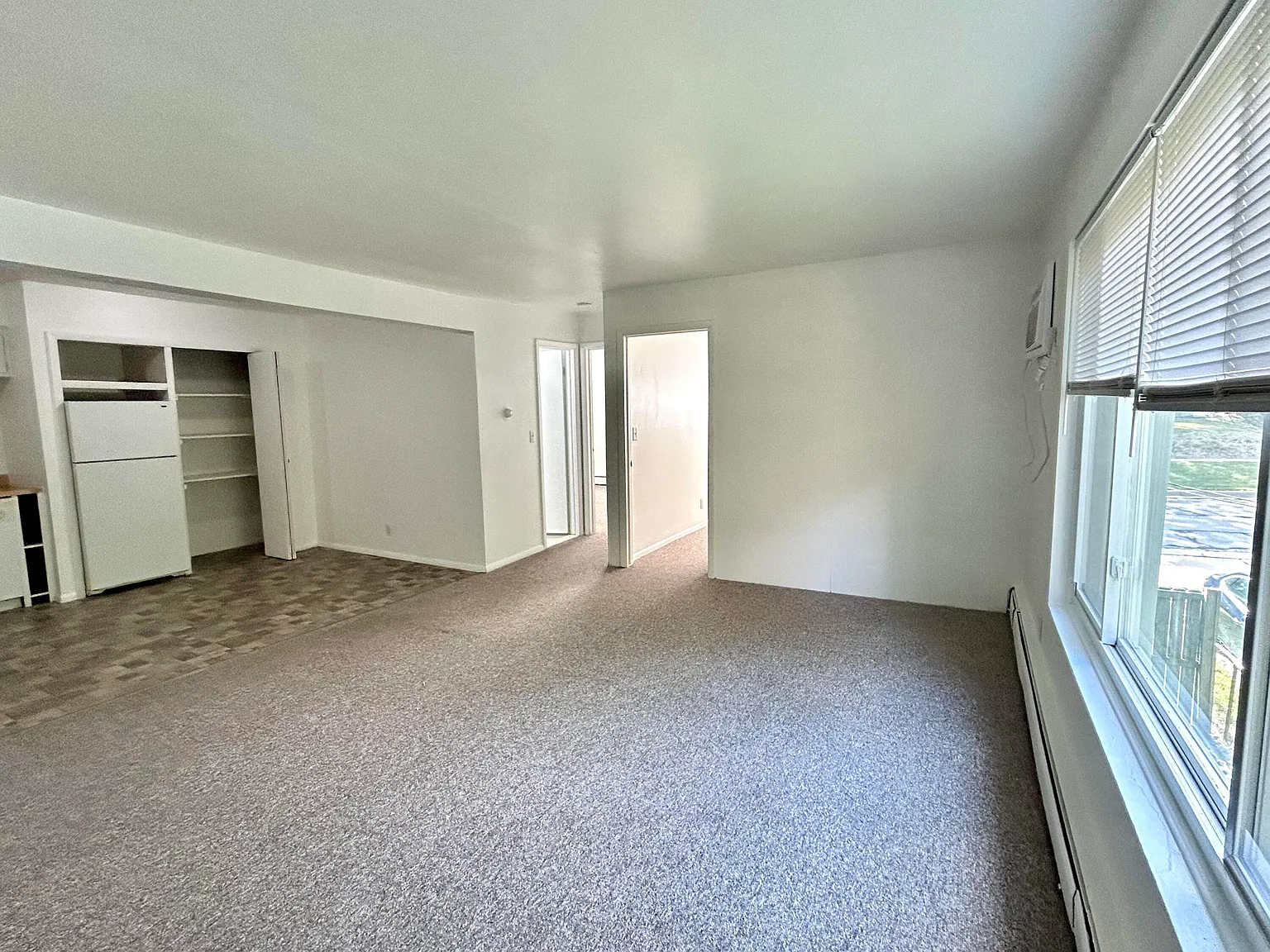 2 bed, 1.0 bath, 800 sqft, $1,100 — Photo 4