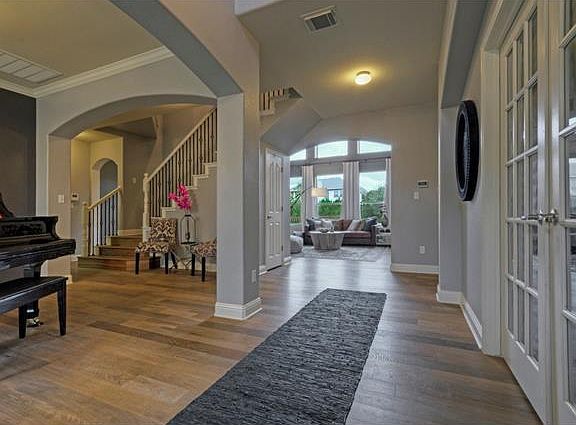 3rd image of 7437 Bonniebrook Dr