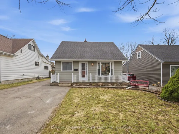 17 Brock St, Ajax, ON L1S 1S9