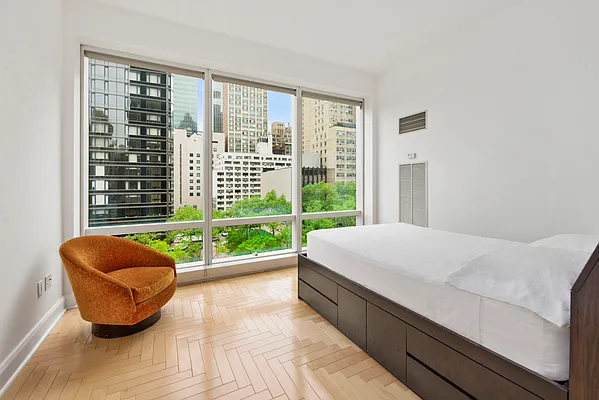 Rented by Compass | media 18