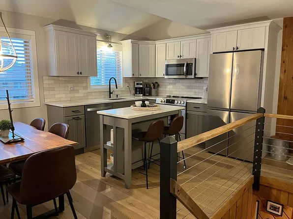 9B Brumms Way, West Dover, VT 05356