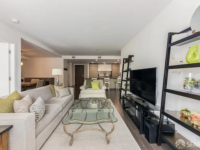 708 Long Bridge St #404 — Photo 5