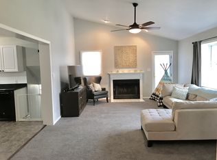 2322 Alexander Ter, Homewood, IL 60430