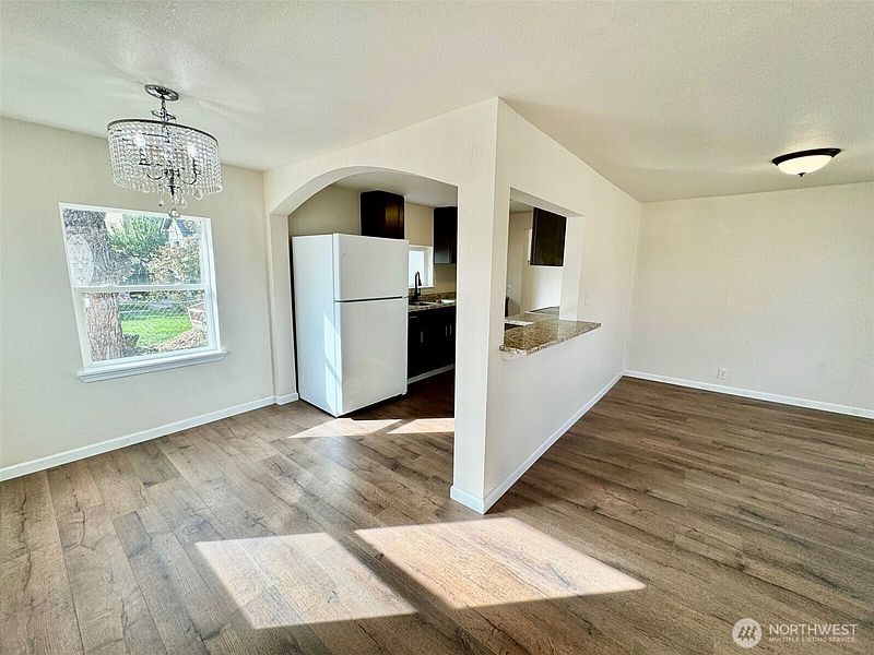 3rd image of 817 Perkins Street