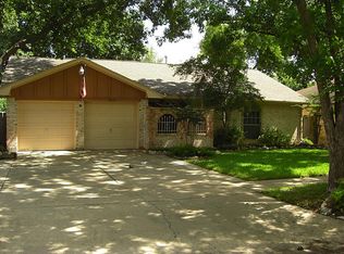 5910 Weeping Willow Rd, Houston, TX 77092