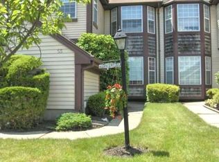 8B Rothwell Dr, Monroe Township, NJ 08831