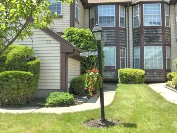 8B Rothwell Dr, Monroe Township, NJ 08831