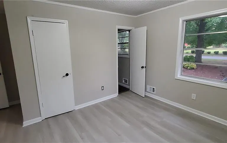 422 Emmett St — Photo 11