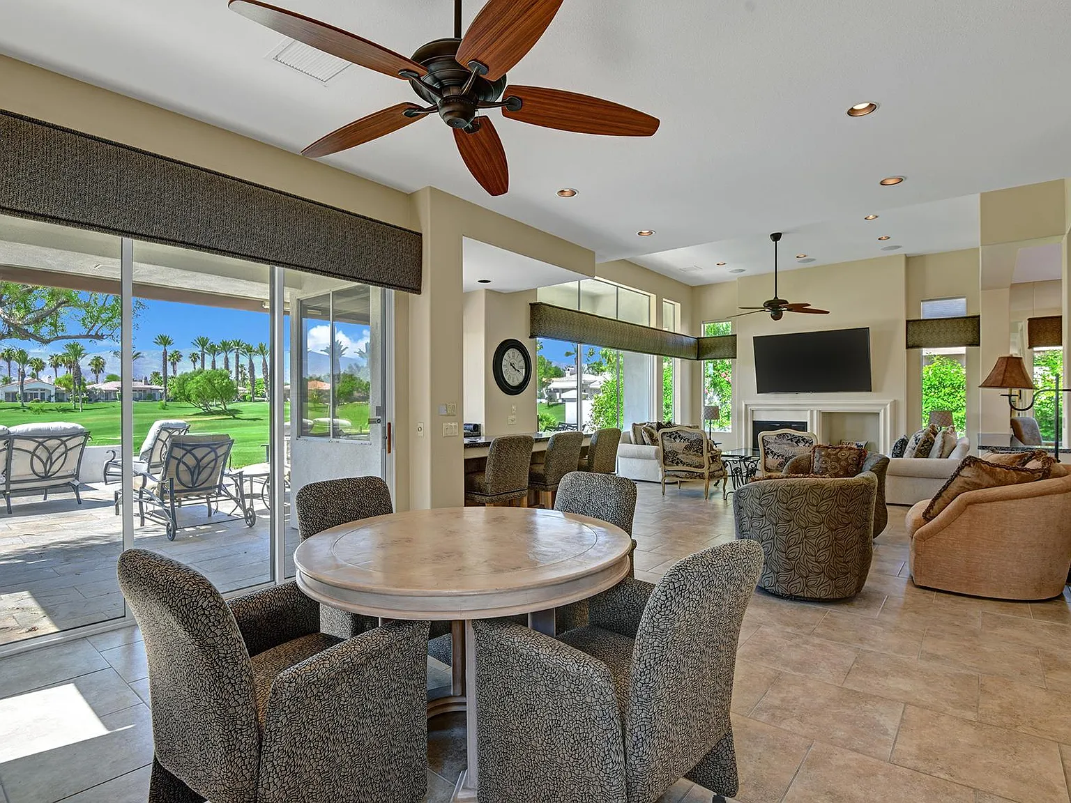 3 bed, 3.5 bath, 2712 sqft, $4,500 — Photo 3