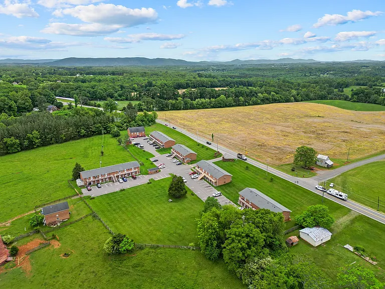 The Meadows in Glade HIll, VA — Photo 13
