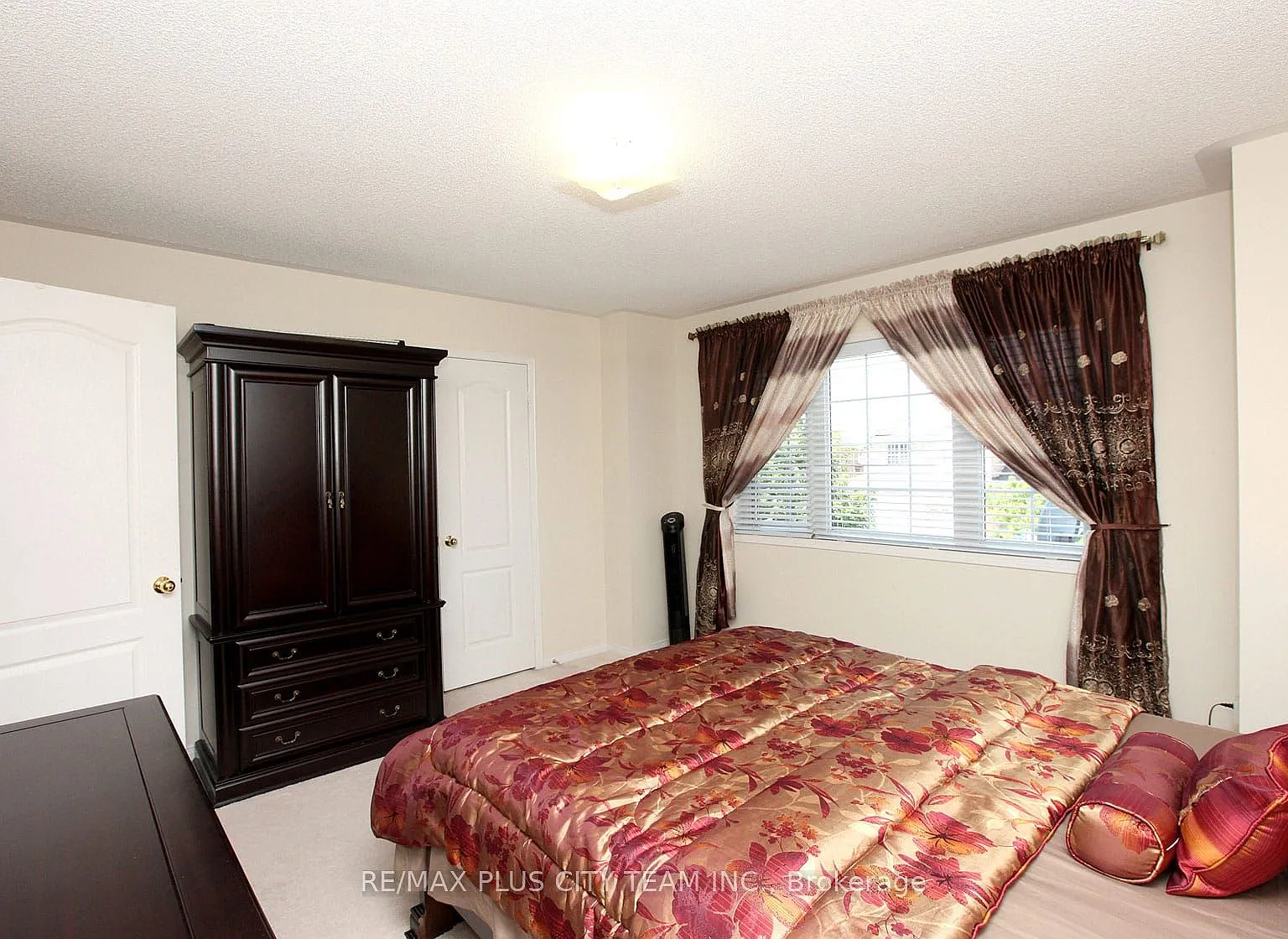 3 bed, $2,850 — Photo 4