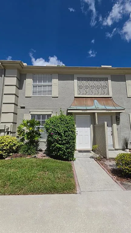 2 bed, 2.5 bath, 1094 sqft, $1,900 — Photo 1