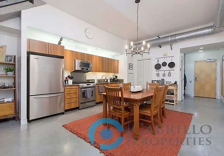 350 11th Ave #127 — Photo 7