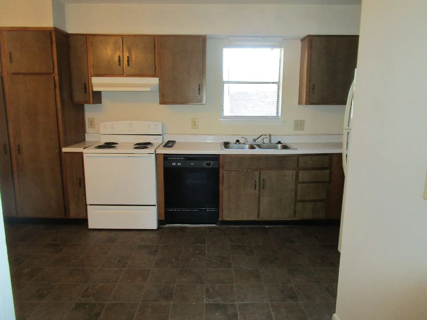 Willow Run - 251 Rast Street — Photo 3