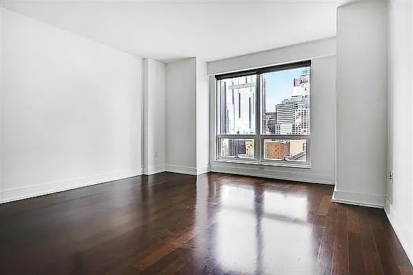 350 W 42nd St #25G — Photo 5