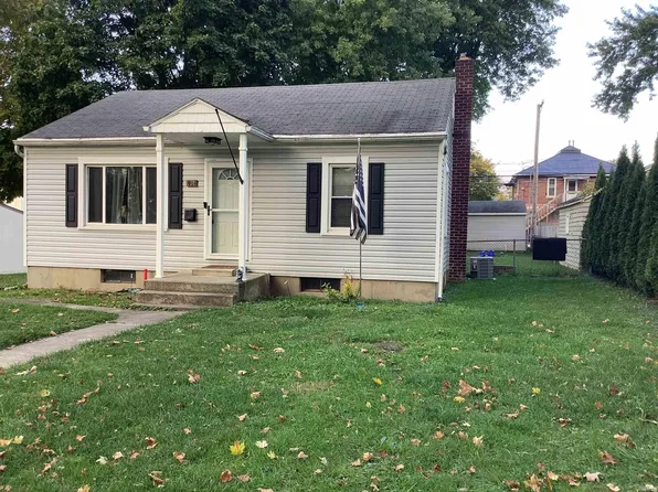 916 S Franklin St, Garrett, IN 46738