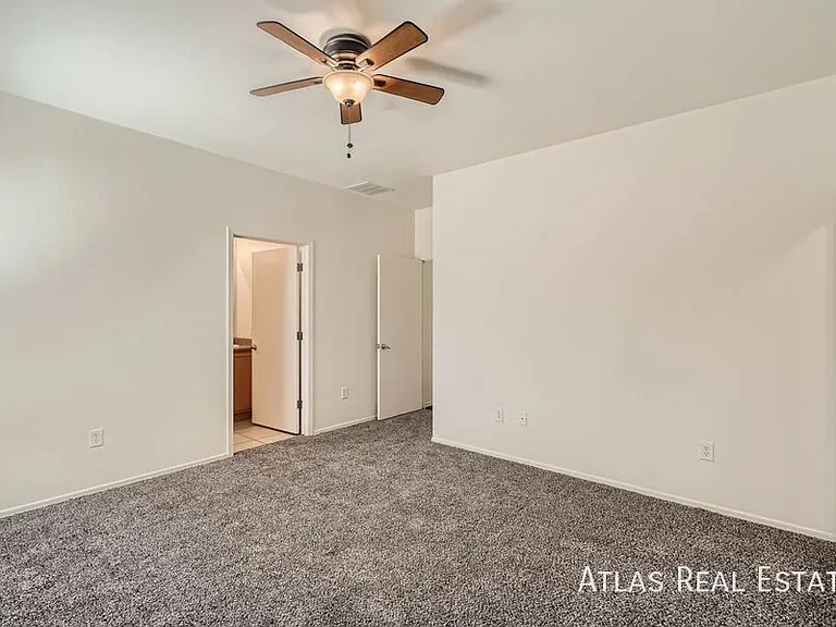 8437 W Green Kingfisher Ln — Photo 10